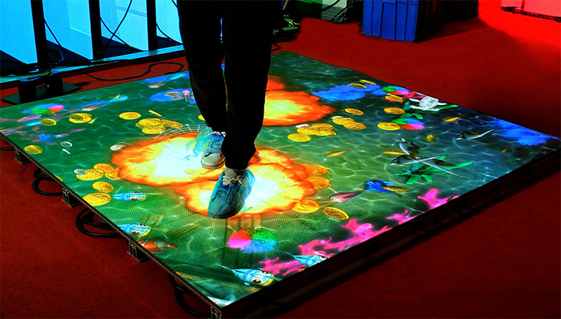 ¿Cómo funciona un piso LED interactivo?