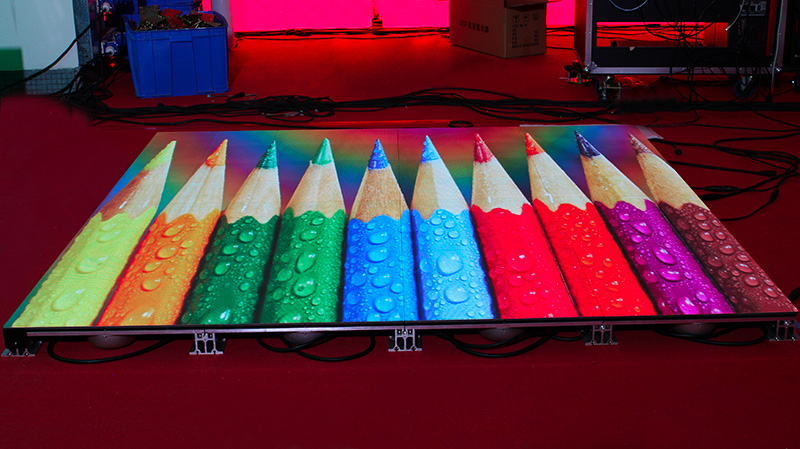 ¿Cómo funciona un video con piso liderado?